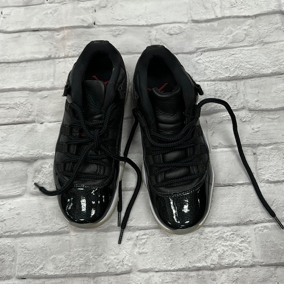 jordan 11 black toe